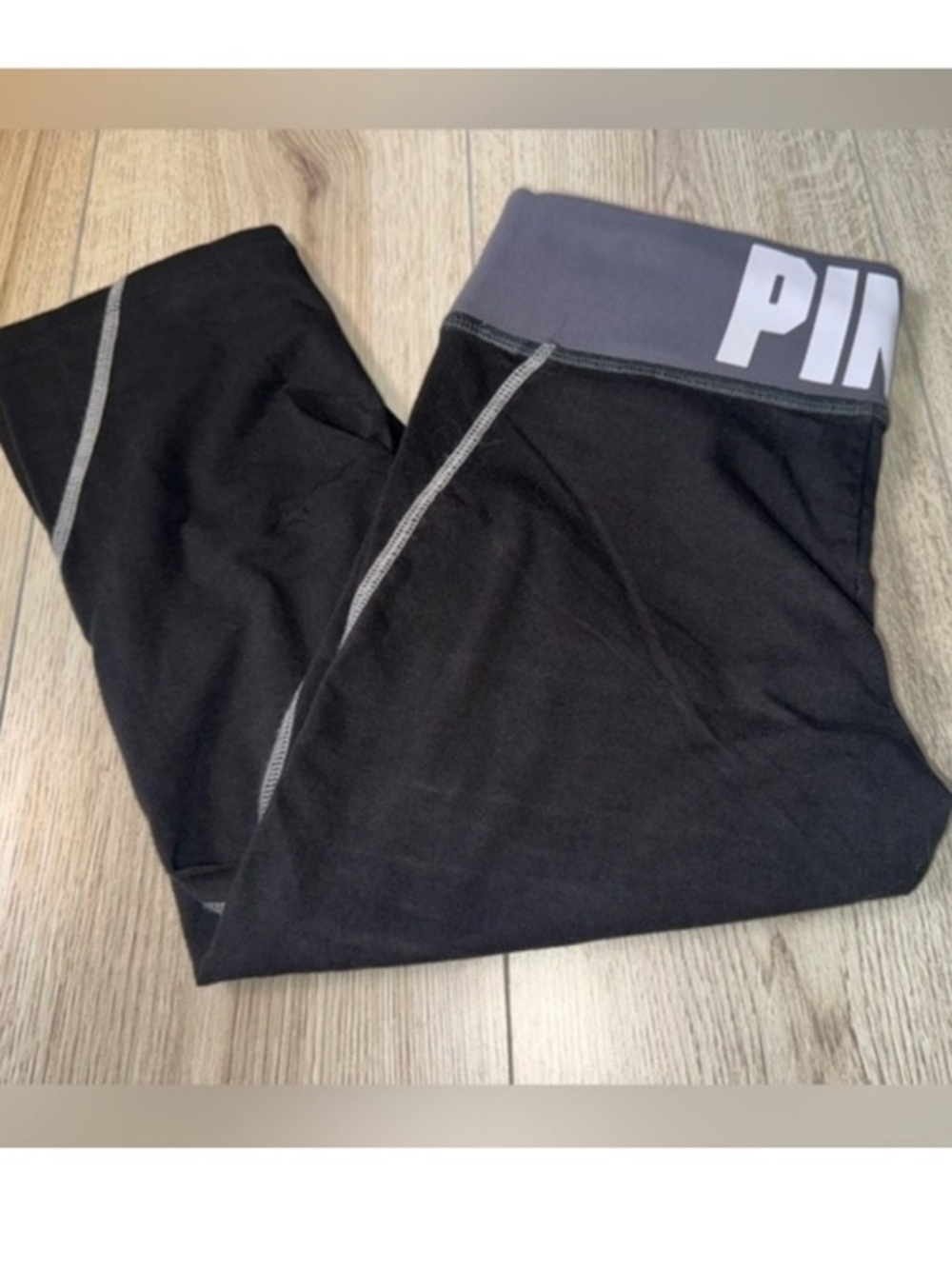 Victoria’s Secret pink yoga grey gray black Capri crop cropped leggings tights